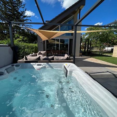Beige Villa Balatonkenese Luaran gambar